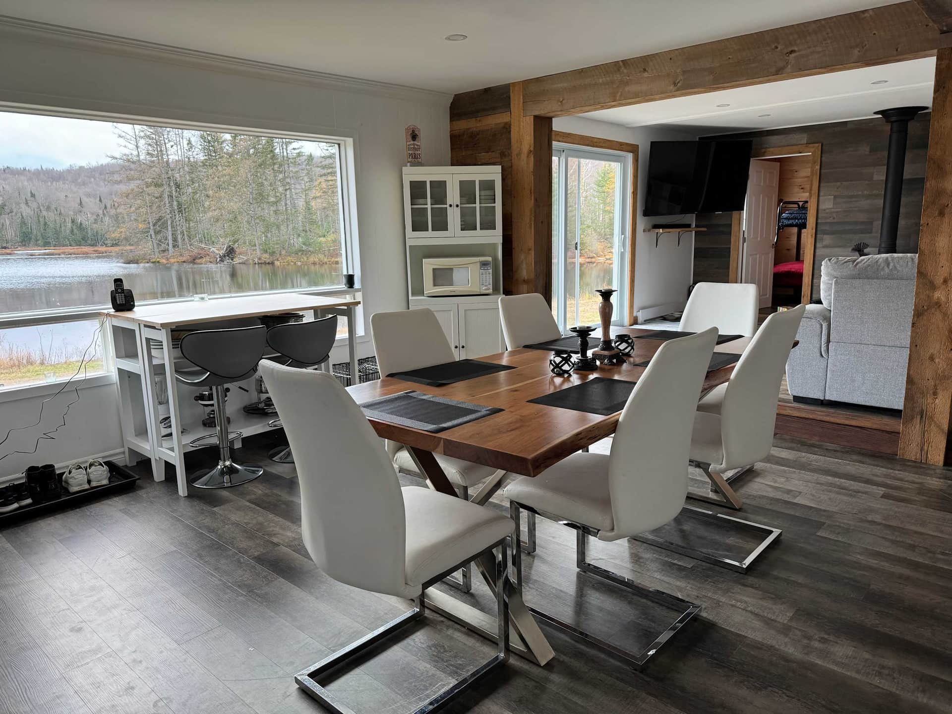 The Little Stag - Waterfront Retreat in Nominingue